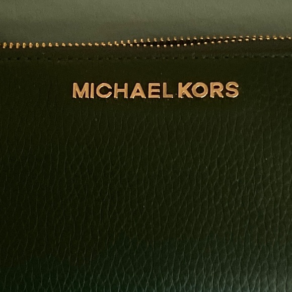 Michael Kors - Picture 1 of 6